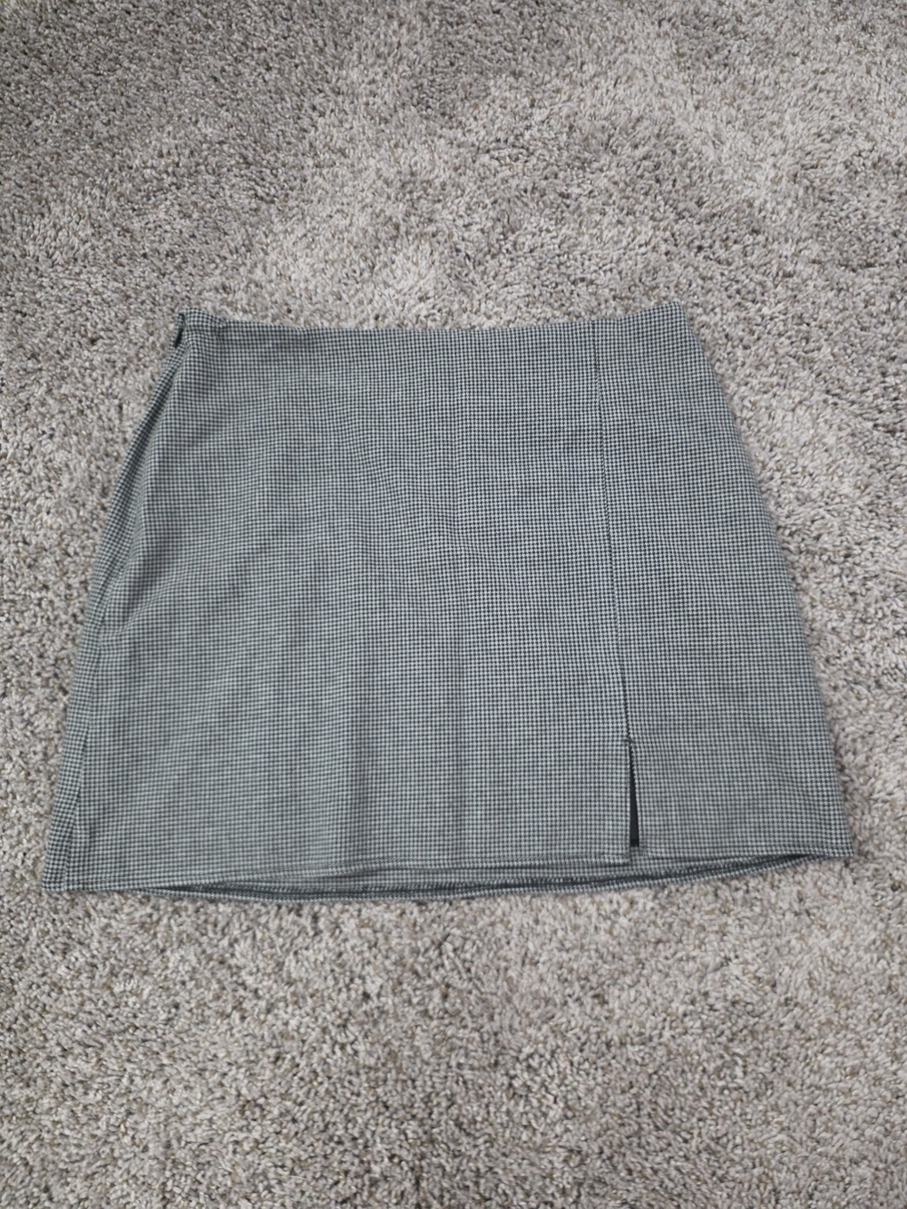 Old Navy Black and White Mini Skirt with Front Slit